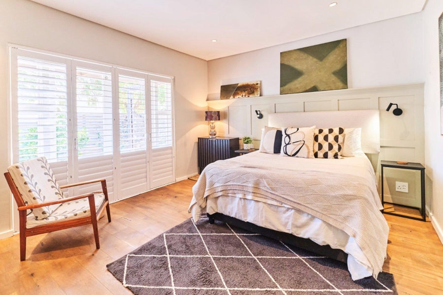 5 Bedroom Property for Sale in Flamingo Vlei Western Cape